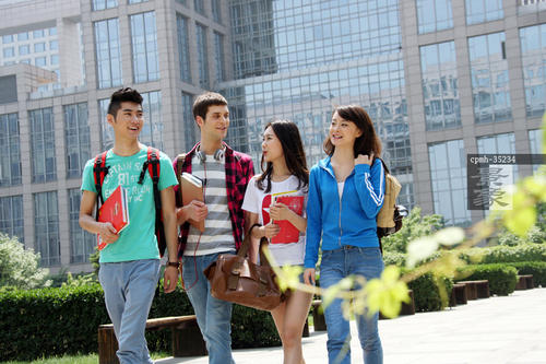 大一新生竞选“班干部”，哪个最有益？聪明的人都选这几个