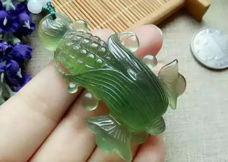 东陵石和玉的区别（东陵石和玉的品种分类及作用）