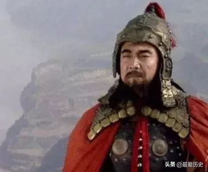 这条恶龙，开启了400年乱世
