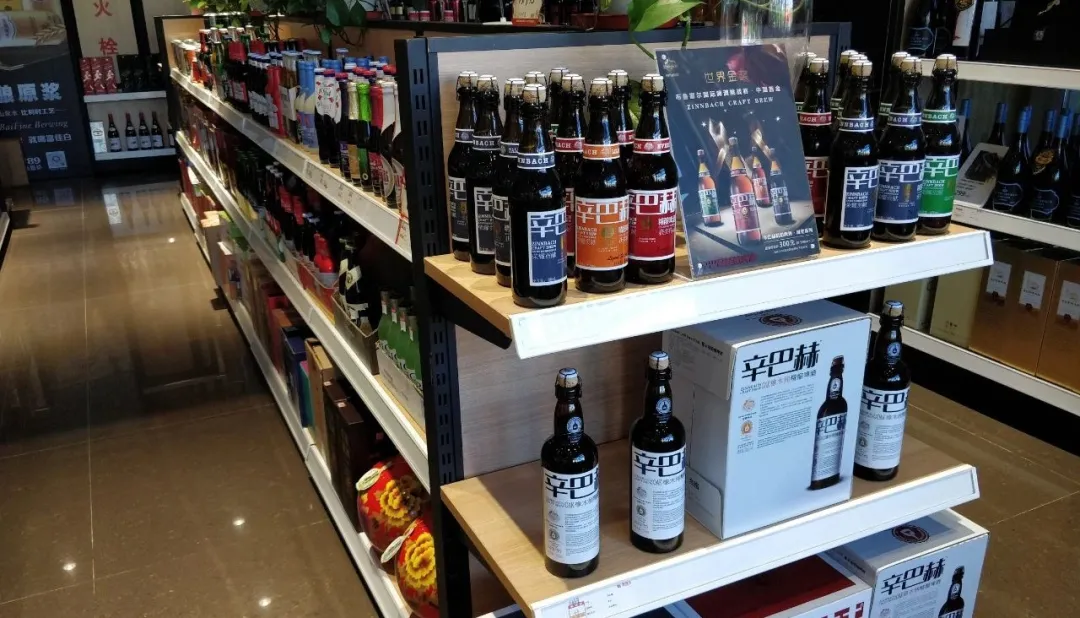 哈尔滨人多爱喝啤酒？一经销商：20万箱仅够卖三天！和你唠唠这些年啤酒那些事