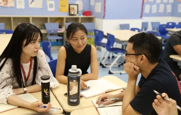 中小学家长将迎来好消息，民办学校或将被停办，家长拍手叫好