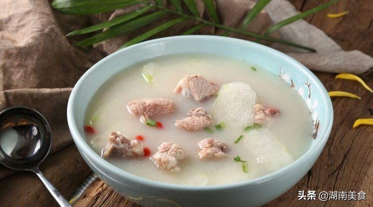 冬瓜排骨湯怎么做好吃,冬瓜排骨湯怎么做好吃 簡單做法