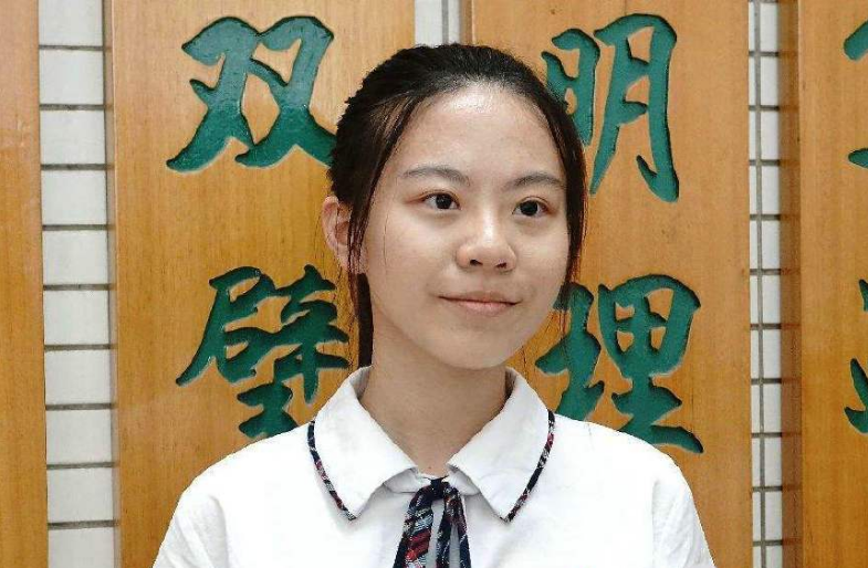 高考“神仙”卷面走红，字迹工整惊艳众人，阅卷老师舍不得扣分