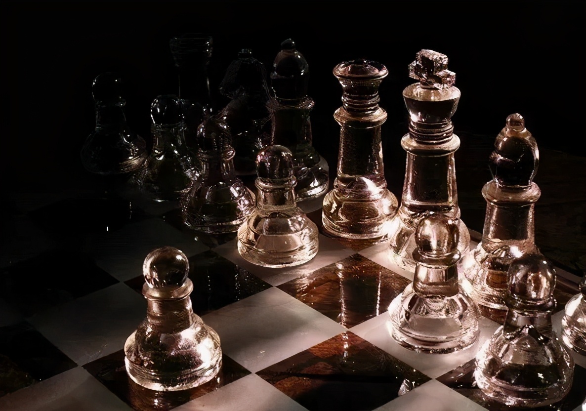双方战术比拼像象棋比赛(战略与战术)