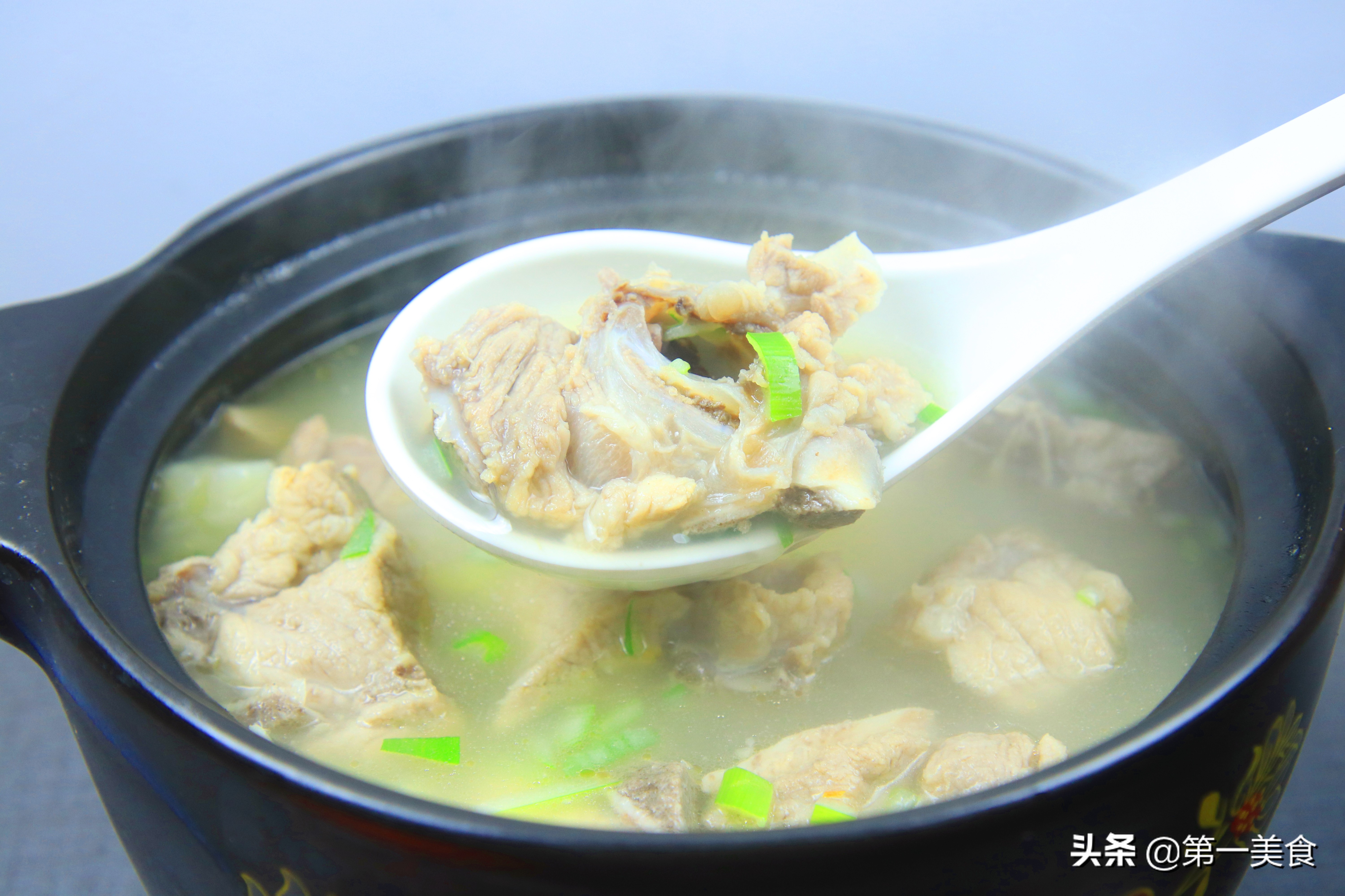 山药炖排骨(山药炖排骨的做法)