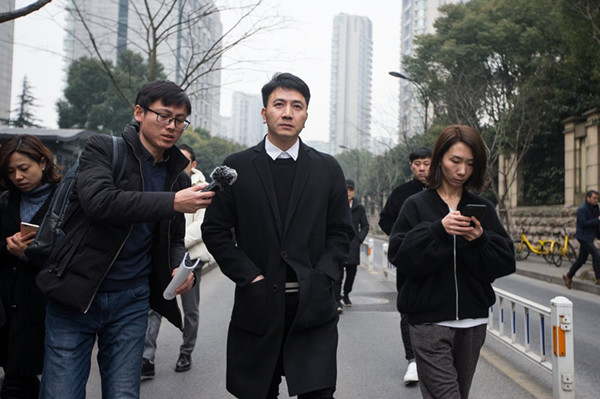 “人设崩塌”35天后，官方通报来了，林生斌的谜团，仍未解开