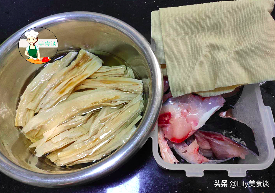 冷天，家人最馋我做的腐竹鱼头煲，焖一锅特鲜美，好吃营养又好做