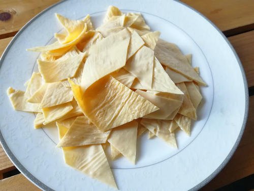 豆皮子怎么炒(豆皮放什么炒) - 风集网