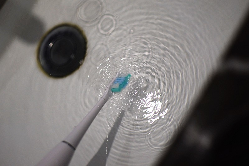 12档无极变速 不伤牙黑科技 扉乐FiliX TIE旗舰级声波电动牙刷