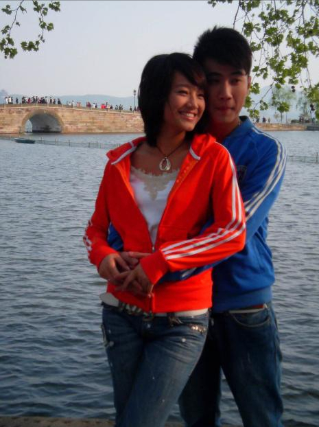 在2005年事业的稳定期,朱丹与林涵也终于确定了关系.