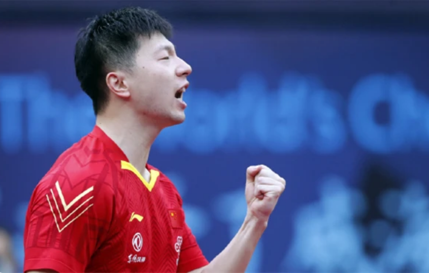 马龙张本世界杯乒乓球2020(马龙4-3大逆转张本！赛后道出赢球原因，刘国梁起立鼓掌庆祝)
