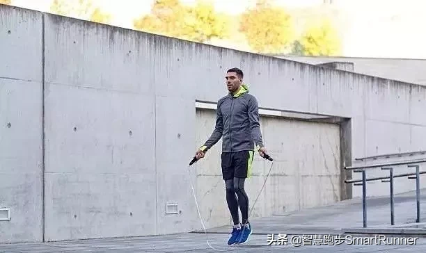 nba球员为什么跳绳(跑者训练 | 跳绳10分钟卡路里消耗量约等于慢跑30分钟)