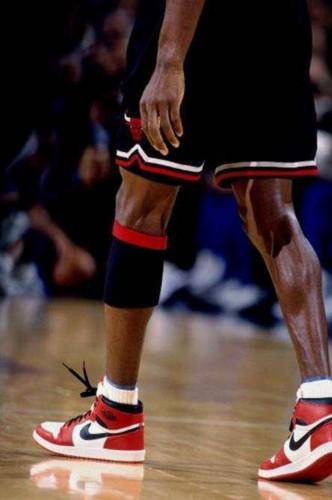 为什么nba球员腿那么细(为什么NBA球员大多粗胳膊细腿，是天然的，还是人为的？)