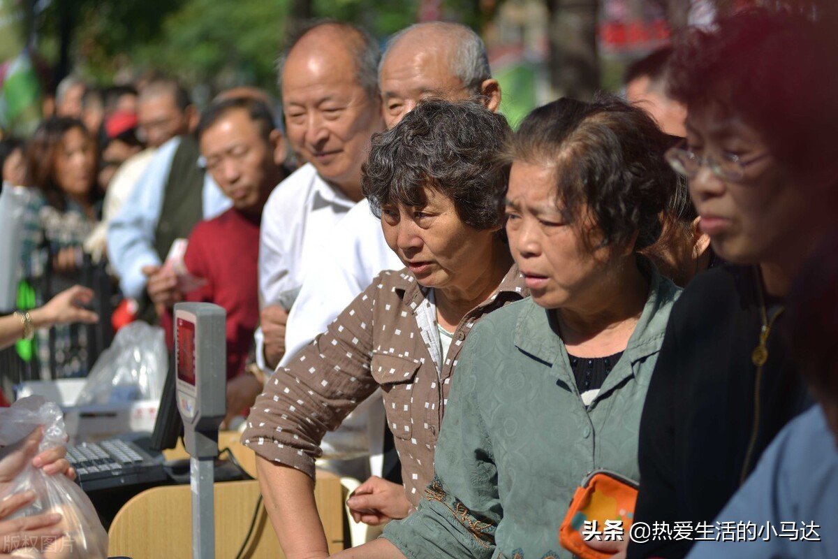 家有长寿老人，对子女是福还是祸？一位65岁的退休大妈说出真心话