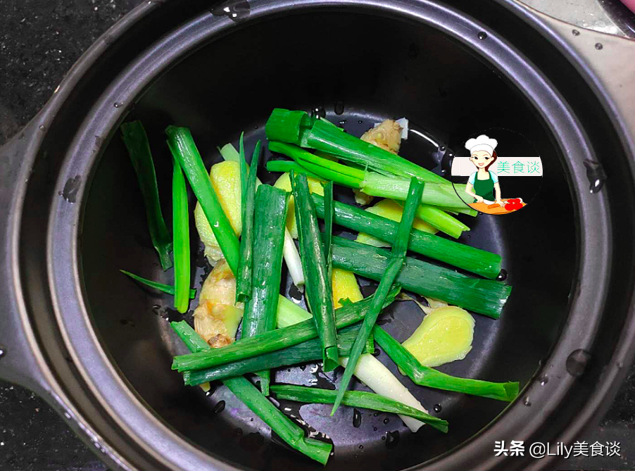 冷天，家人最馋我做的腐竹鱼头煲，焖一锅特鲜美，好吃营养又好做