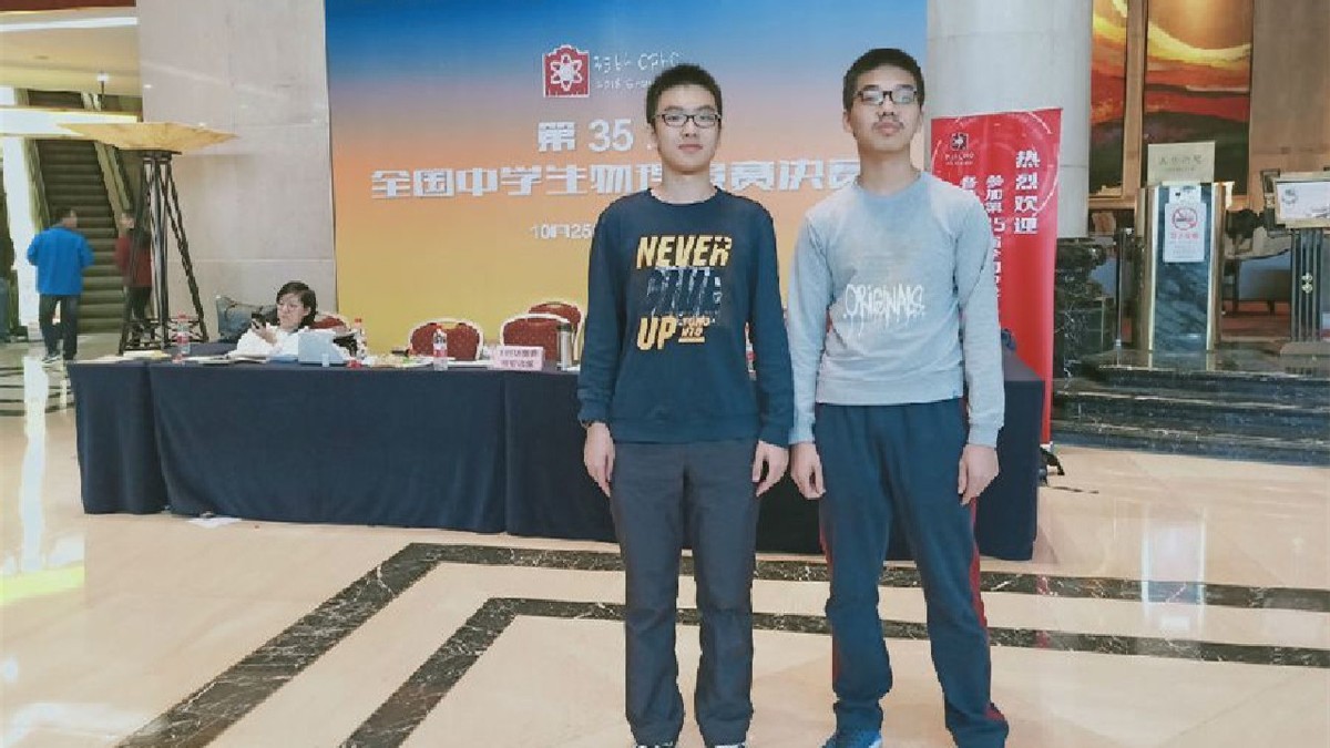 “最帅高考状元”杨晨煜：英语、数学满分，以730分考入清华