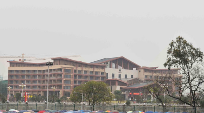 广西河池这四所重点中学，教学设备先进，据相关资料显示