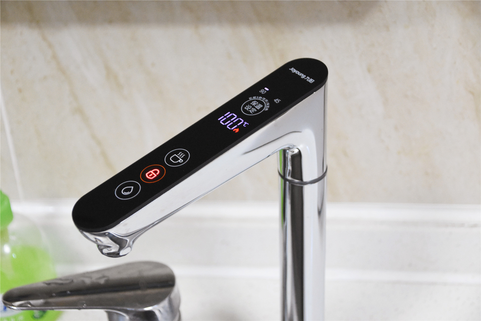 航天品质的净水专家！九阳热小净：会出热水的净水器