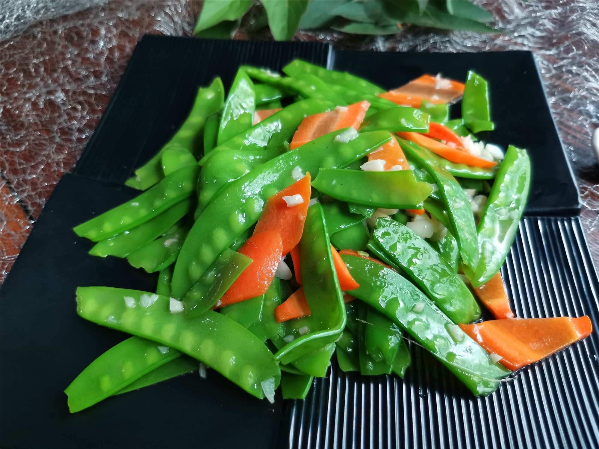 蒜蓉荷蘭豆,蒜蓉荷蘭豆的做法步驟