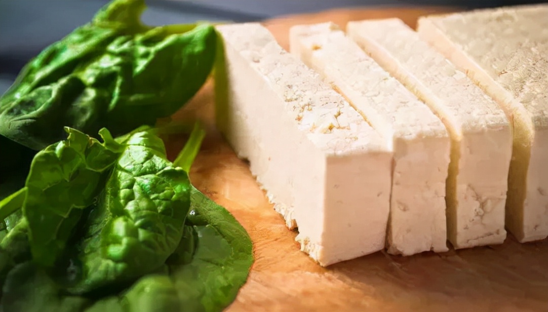 豆腐能和菠菜一起吃吗(菠菜和豆腐不能一起吃?只需多做一步就可以了)