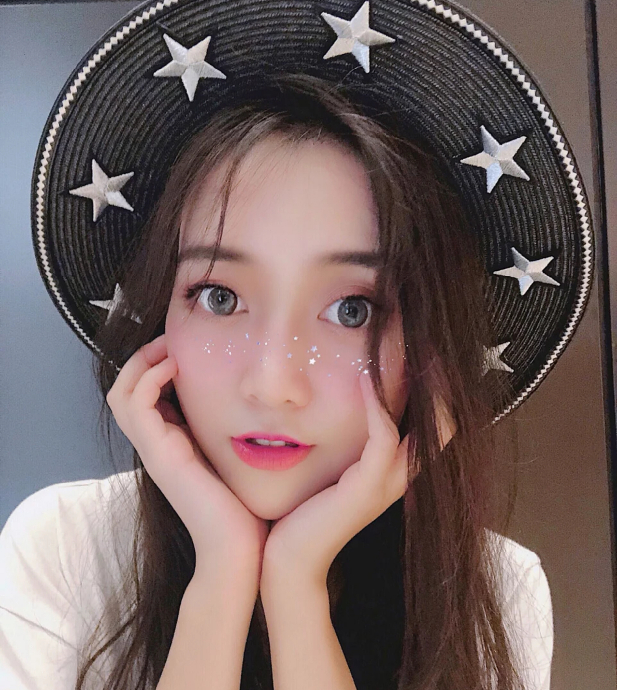 被夸漂亮的几种鼻型:水滴鼻气质高,希腊鼻是模特脸,翘鼻颜值高