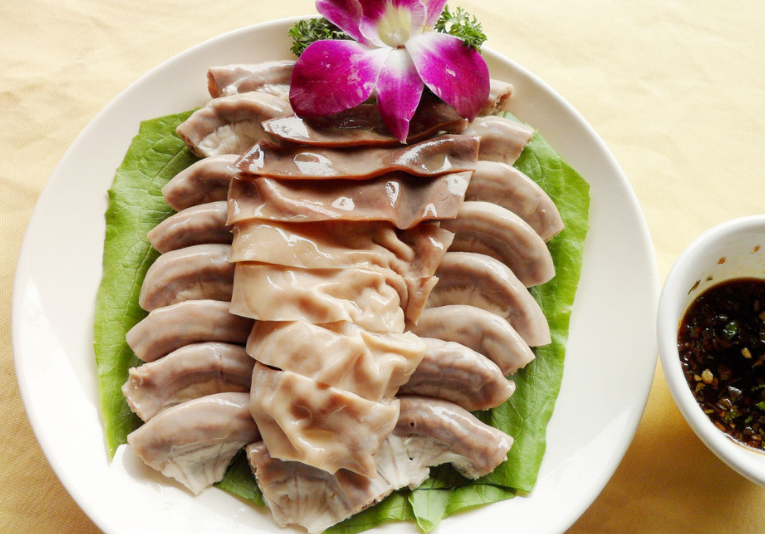 猪肠教你这样洗，简单的白灼也能吃出滋味，又鲜又脆，快来试试