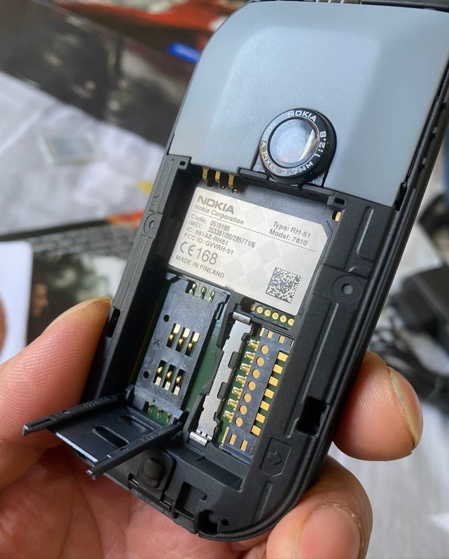 [经典手机] 诺基亚7610:2004年首款100万拍照