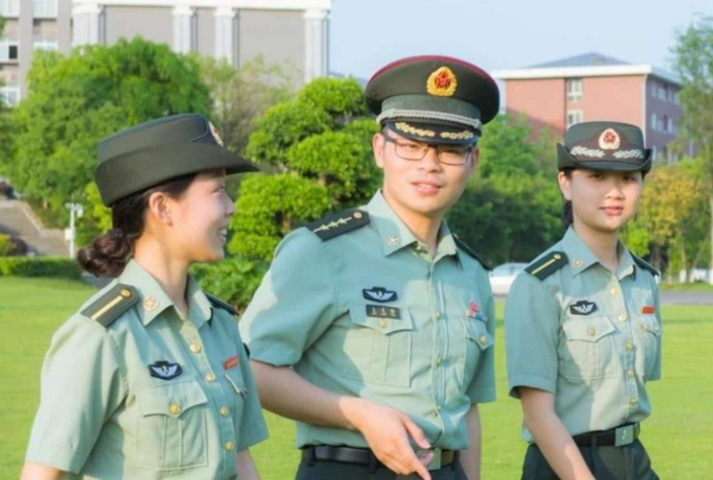 500分左右录取的军校，分数不高且实力强悍，毕业后还能拿铁饭碗