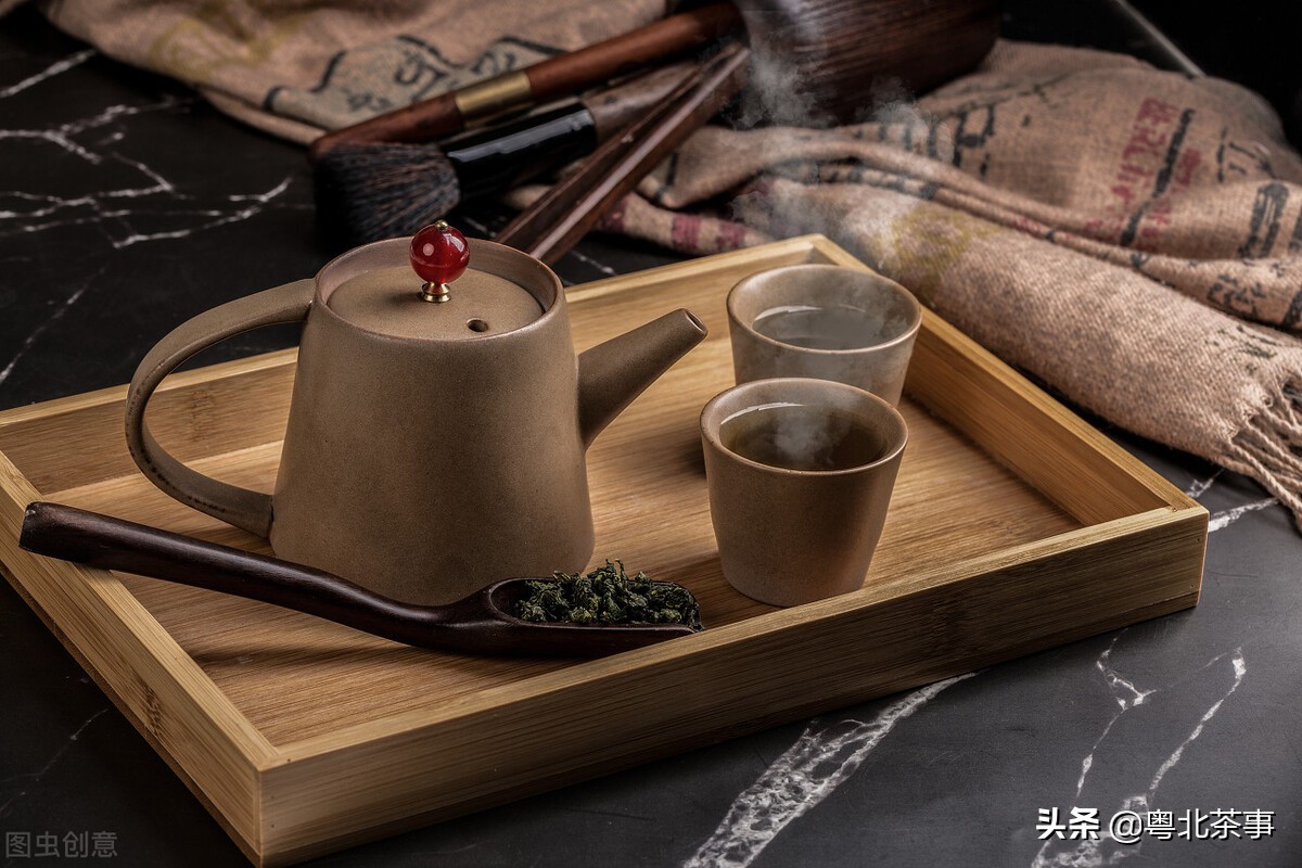 静品一盏茶，心随香韵悠然。
