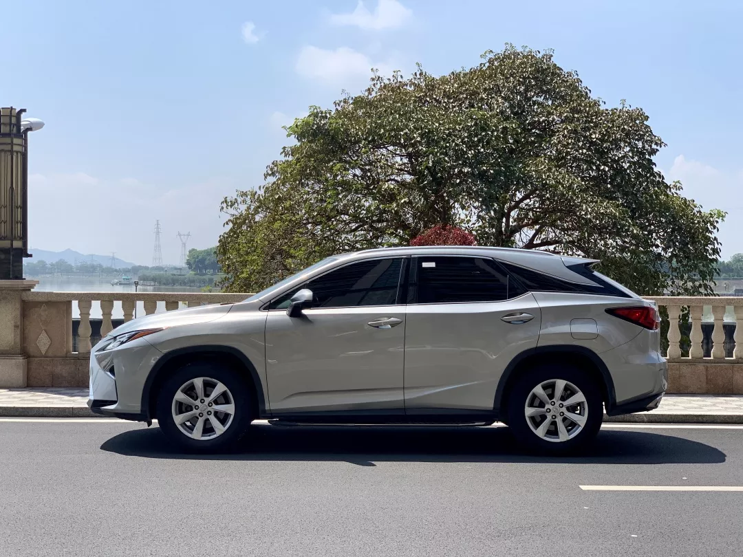 2020款雷克萨斯rx300家用怎么样？全款落地需要多少钱？