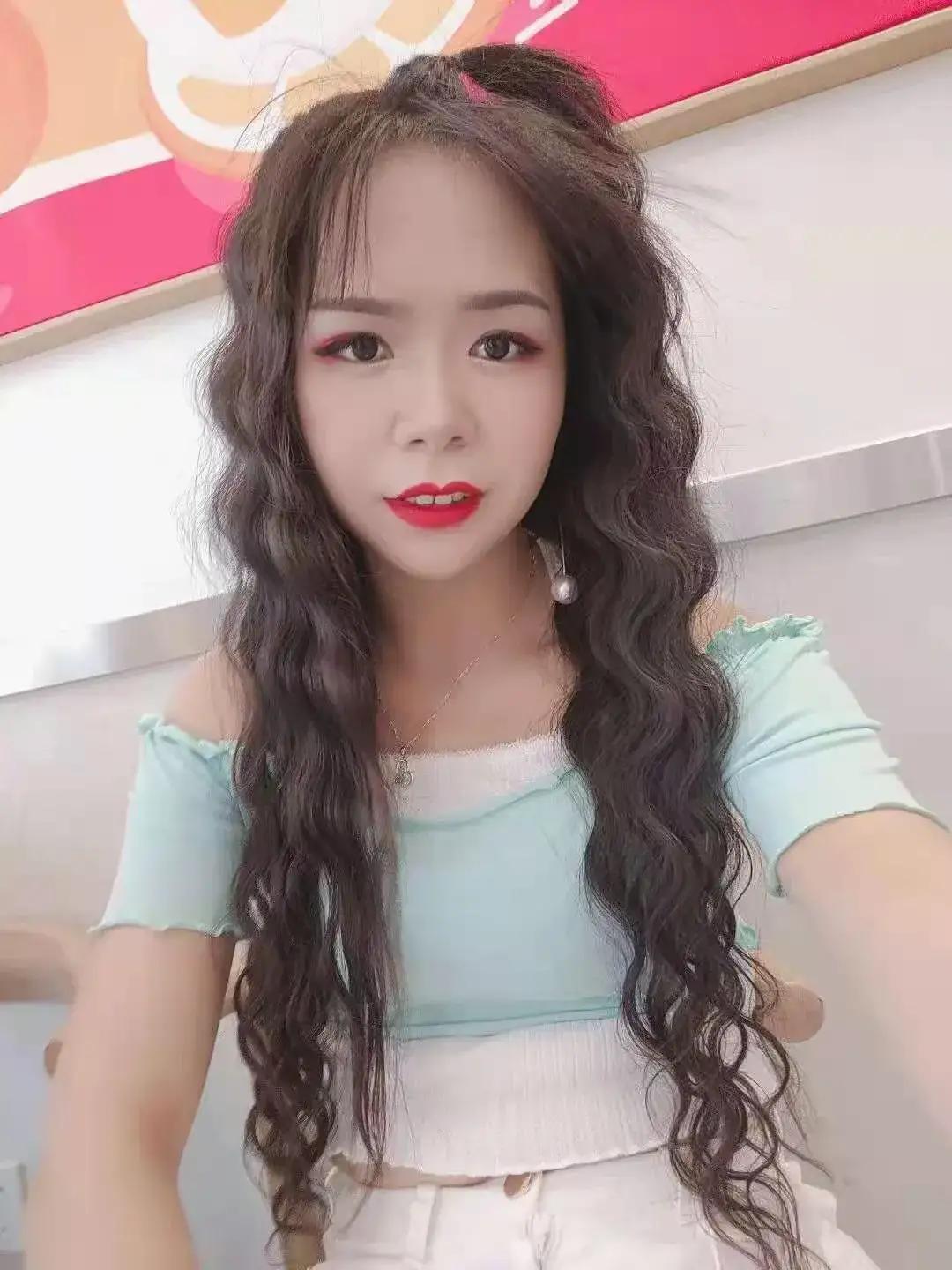 多年后，再遇初恋女友，她早已为人妻，为人母