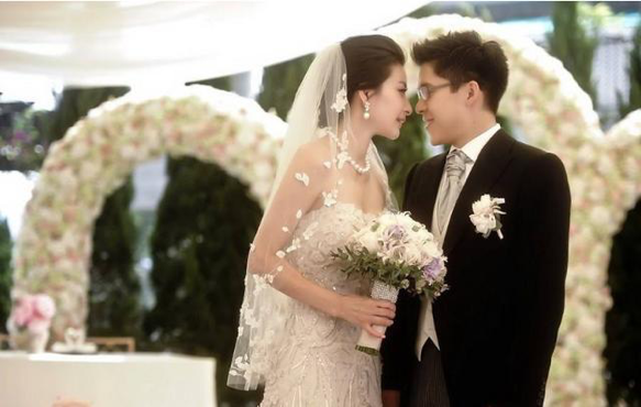 霍家四代女眷皆是极品，悄无声息便可搅动半个世纪风云