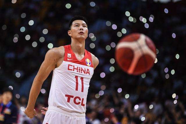 中国篮球史上的5大谣言！姚明的天赋很高，张卫平往篮筐里面吐痰