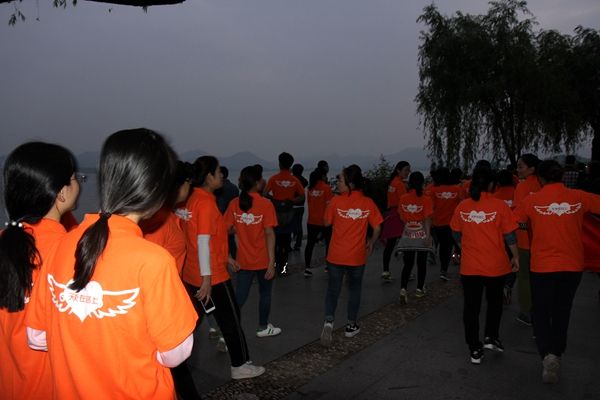 清华“新生越野拉练20公里”！众多大学体育不及格，难毕业！