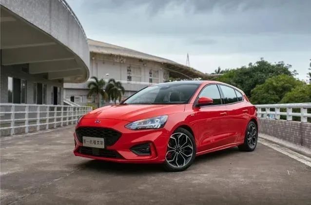 两厢车才是王道？这几款15万元级热门小钢炮，运动与个性兼顾