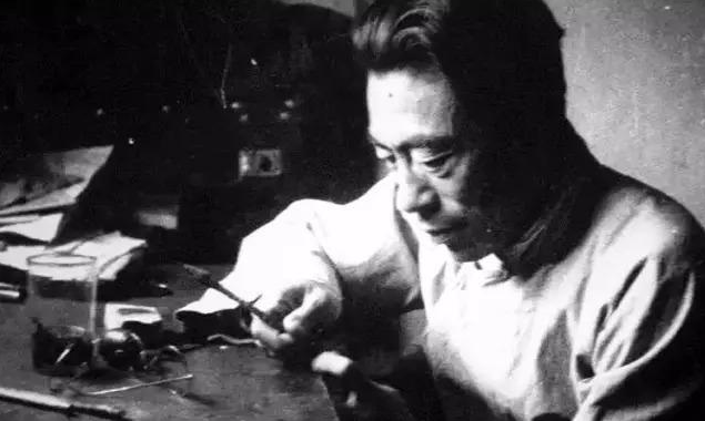 当年高考数学零分，作文写28个字的臧克家，为何被校长破格录取