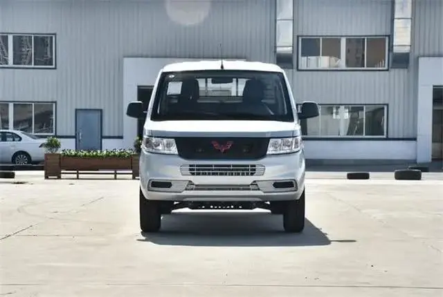 家用小货车——五菱荣光新卡，4.98万起，还是国六排放