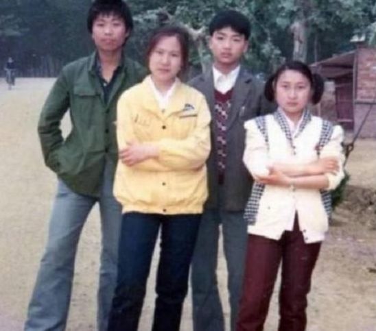 15岁的刘强东离家出走后，在轮船上写了两句诗……