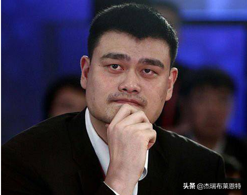 姚明身价(39岁姚明身价22亿，那你知道他能从NBA拿到多少退休金吗，很离谱)