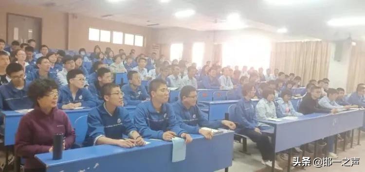 「邯郸市一中」北京理工大学成志芳教授到我校作专题讲座