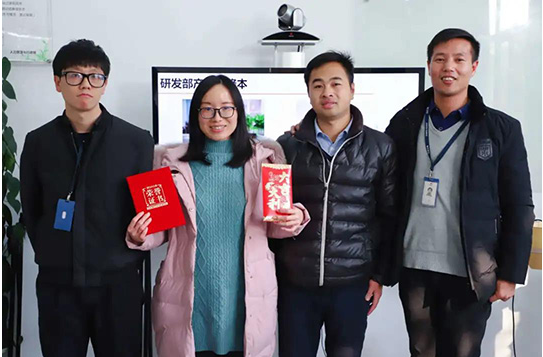 牛！中国80后高级工程师，带领团队解决关键难题，打破了三星的技术垄断！