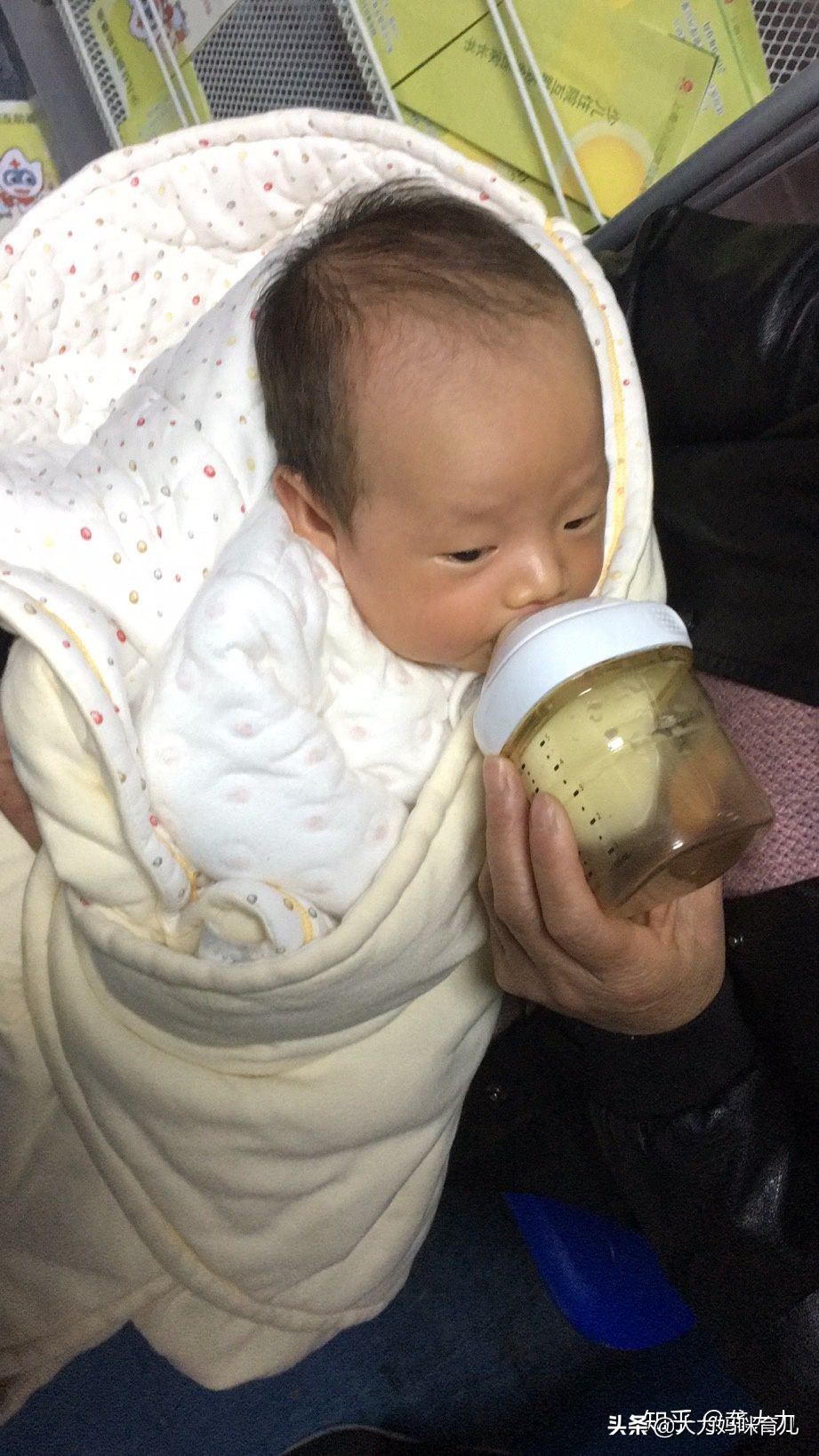 送新生儿及产妇什么礼物（给产妇送礼物送什么好）