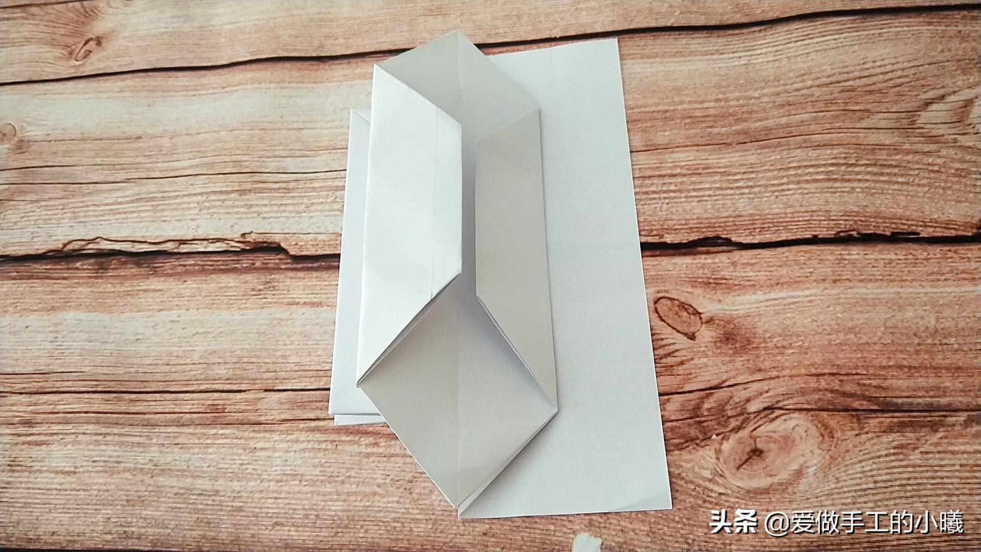 用两张纸折成3格大收纳盒,简单实用又好看,折1次就爱上