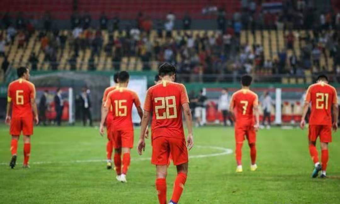 中国vs泰国（1比5重现，中国足球再次惨败泰国，如此尴尬的记录让中国足球蒙羞）