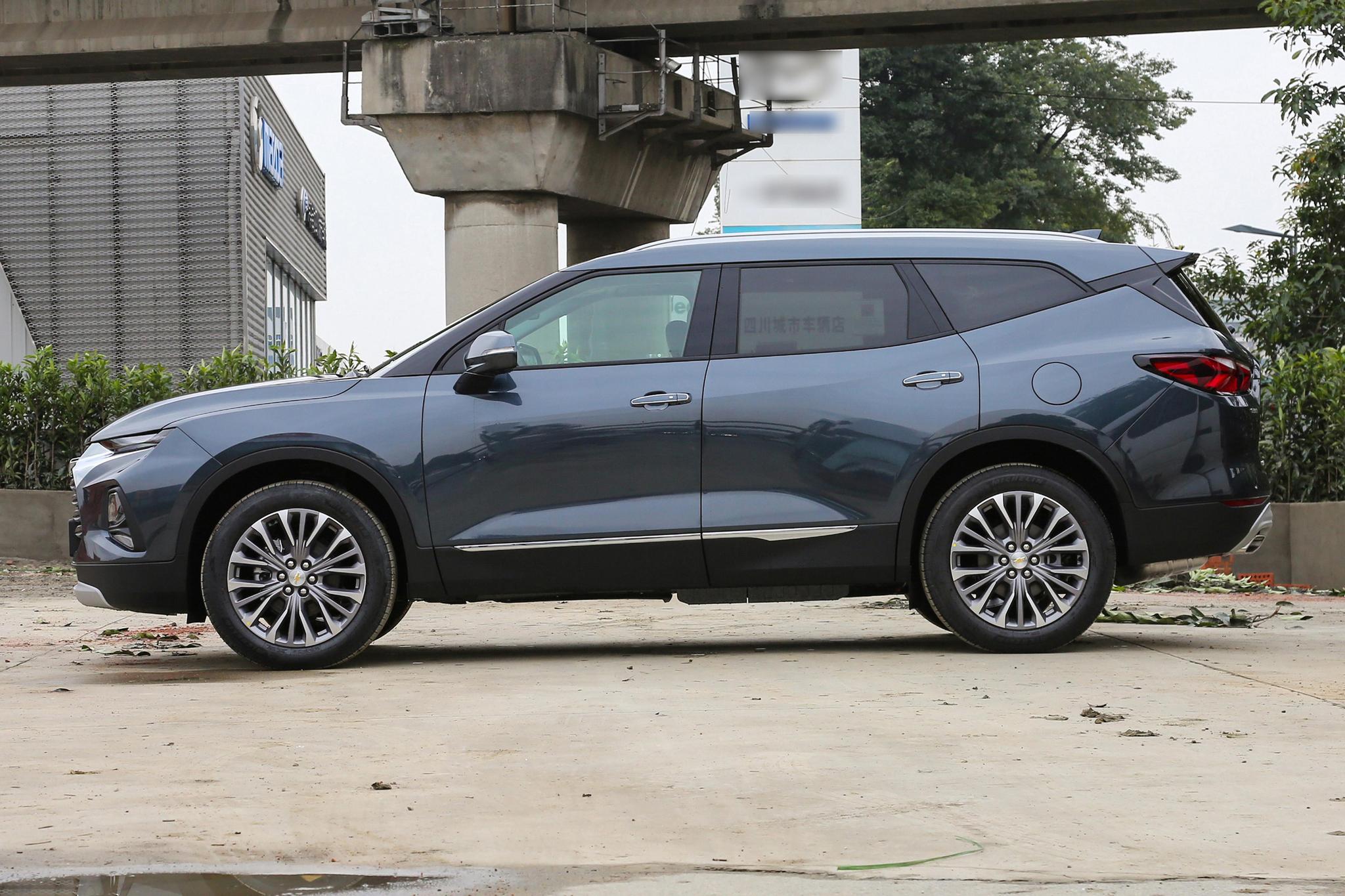 20万左右买中大型SUV，这3款实力很强，261马力配四驱，真厚道