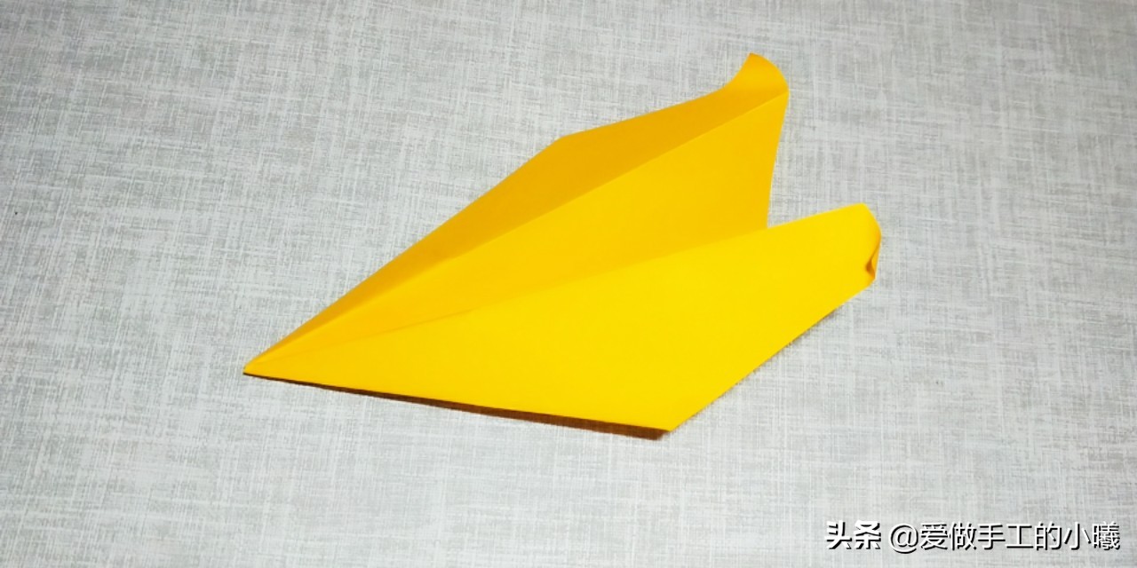 可以飞回来的纸飞机，简单好玩，快来看看