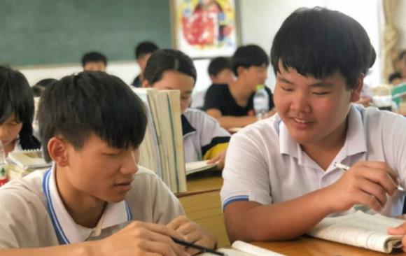 广西北部湾大学（今年出现一所）