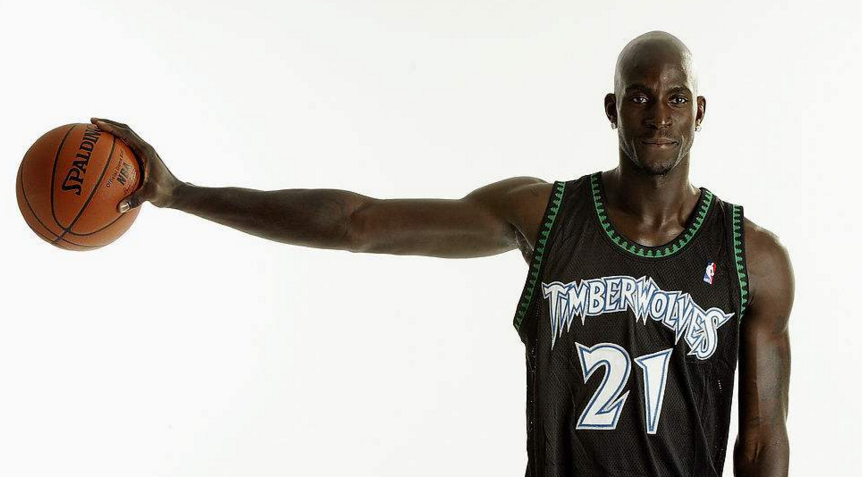 高中進(jìn)nba的有哪些（NBA10大最強(qiáng)高中生：前3名都是頂尖得分手，科比沒(méi)讀大學(xué)怪喬丹？）