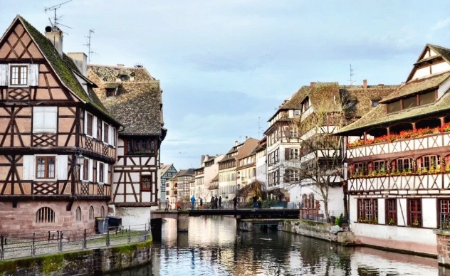 一路上有古堡爱情花园和葡萄园（深度法意瑞，分享私藏小众玩法）