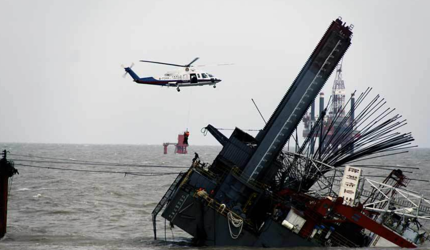 来自大海的"哭泣声",揭秘渤海二号石油钻井平台沉没的悲惨真相